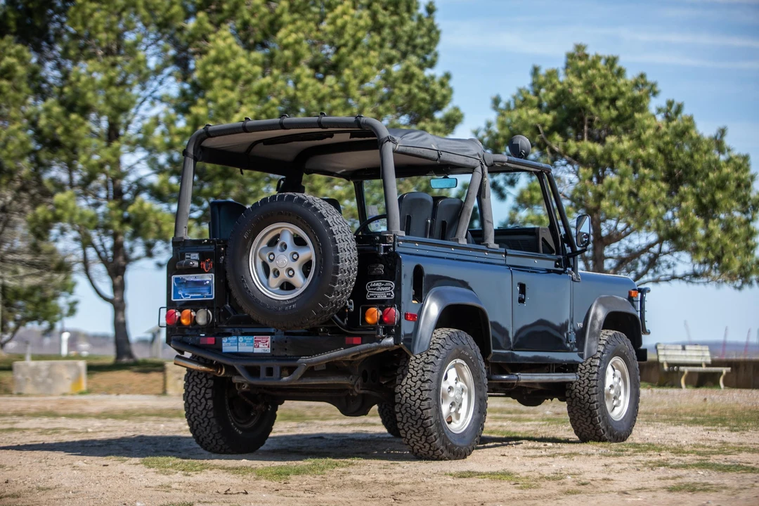 1997 Land Rover Defender 90 - Image 10 of 31