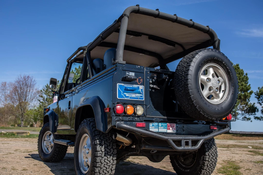 1997 Land Rover Defender 90 - Image 9 of 31