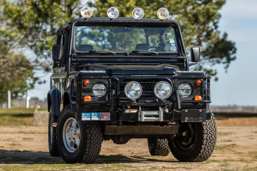 1997 Land Rover Defender 90 - Image 2 of 31