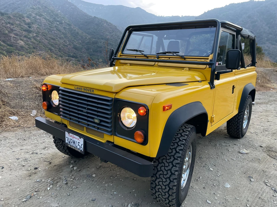 1997 Land Rover Defender 90 - Image 8 of 31
