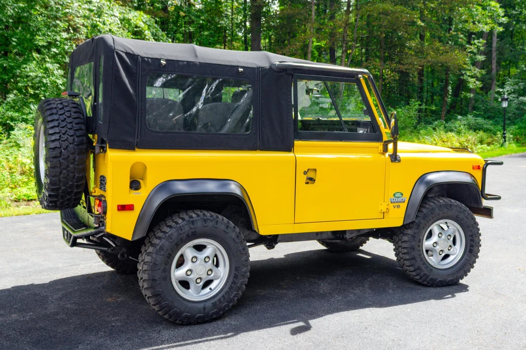 1997 Land Rover Defender 90 - Image 3 of 31