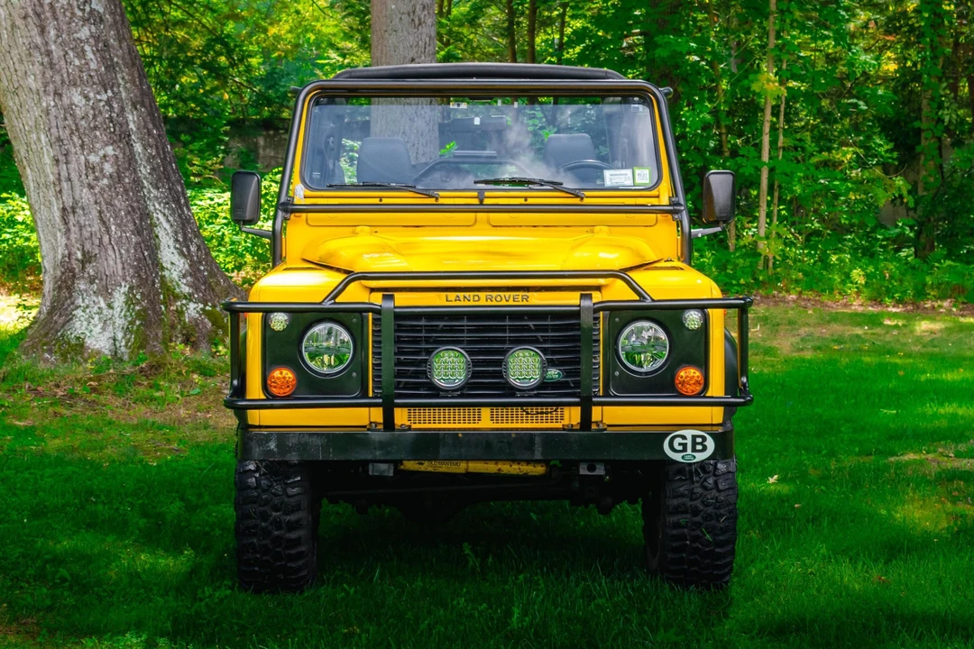 1997 Land Rover Defender 90 - Image 2 of 31