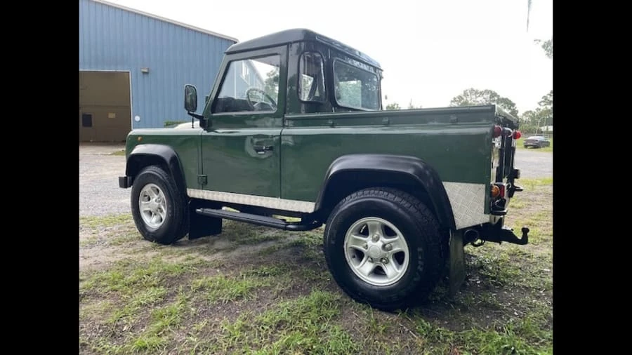 1997 Land Rover Defender 90 - Image 4 of 10