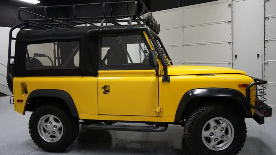 1997 Land Rover Defender 90 - Image 2 of 10