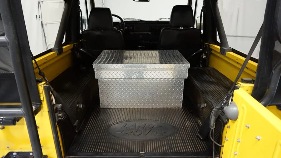 1997 Land Rover Defender 90 - Image 7 of 10