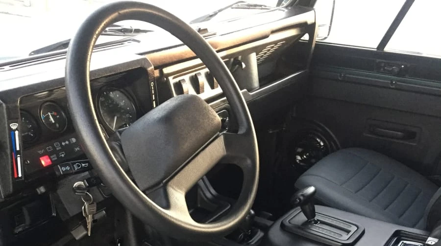 1997 Land Rover Defender 90 - Image 5 of 10