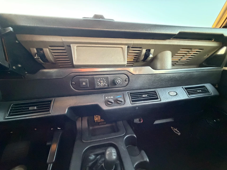 1997 Land Rover Defender 90 - Image 13 of 21