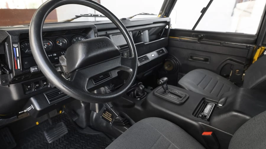 1997 Land Rover Defender 90 - Image 5 of 29