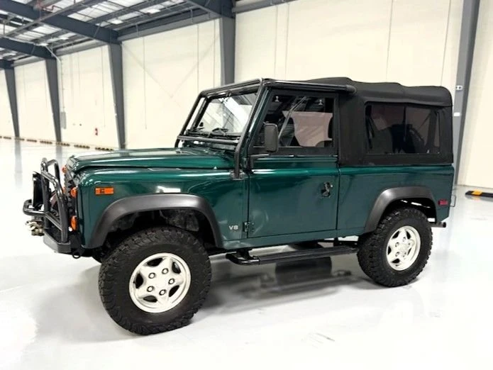 1997 Land Rover Defender 90 - Image 2 of 17