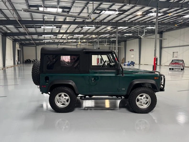 1997 Land Rover Defender 90 - Image 8 of 17