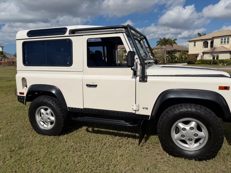 1997 Land Rover Defender 90 - Image 6 of 21
