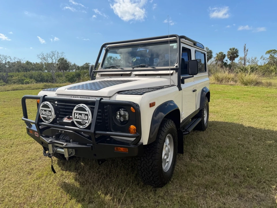 1997 Land Rover Defender 90 - Image 11 of 21