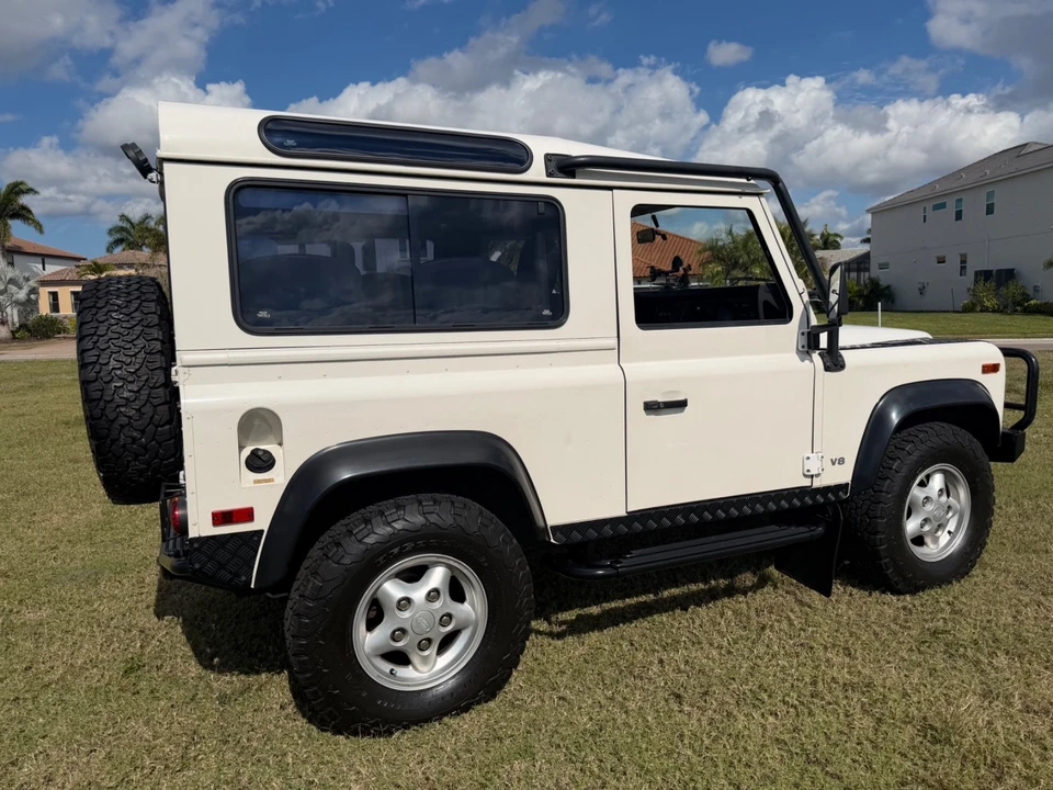 1997 Land Rover Defender 90 - Image 5 of 21