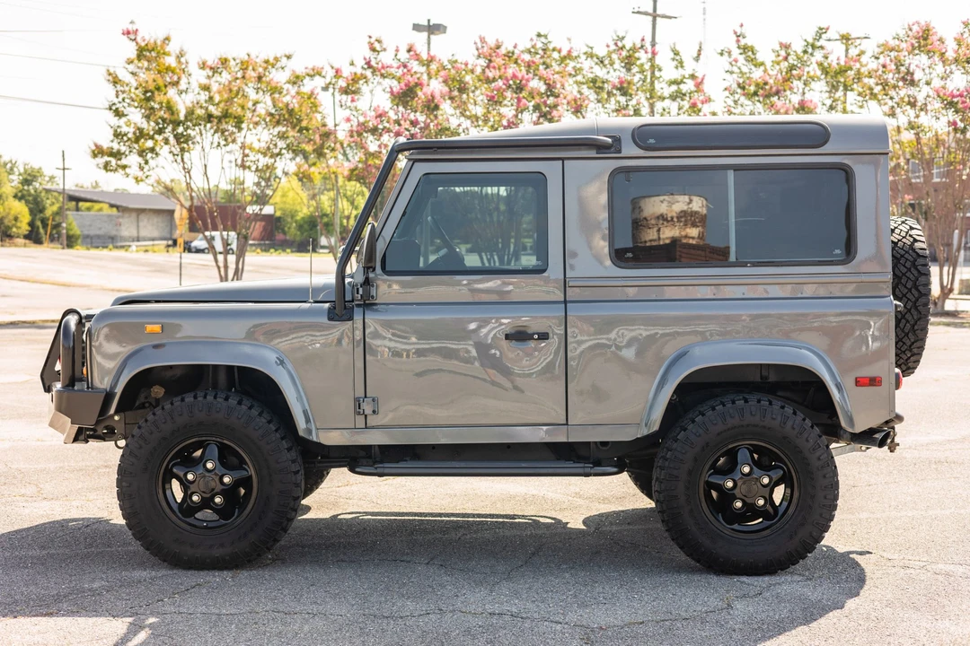 1997 Land Rover Defender 90 - Image 8 of 31
