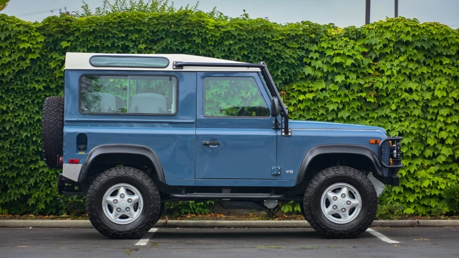 1997 Land Rover Defender 90 - Image 2 of 31