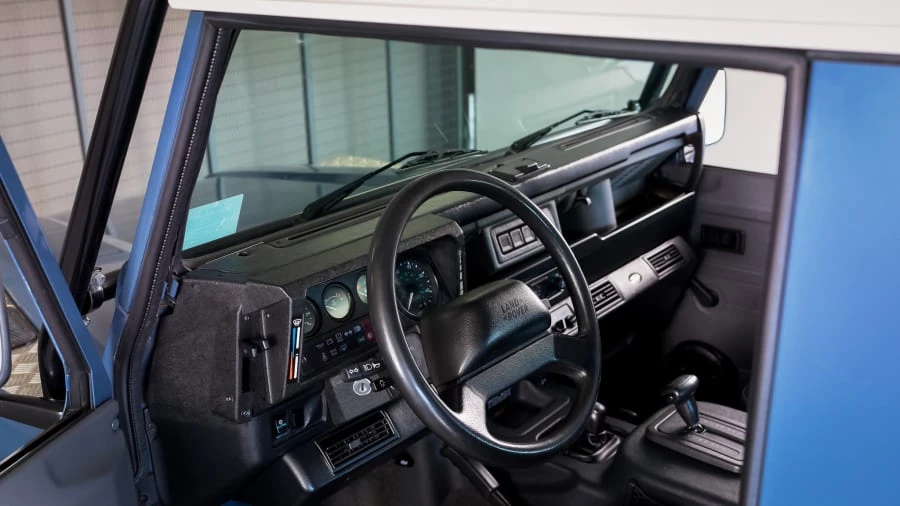 1997 Land Rover Defender 90 - Image 4 of 31