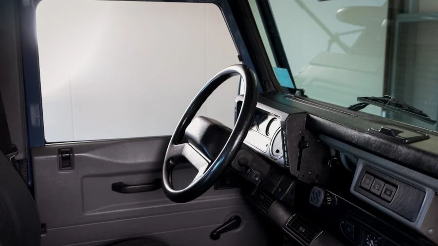 1997 Land Rover Defender 90 - Image 5 of 31