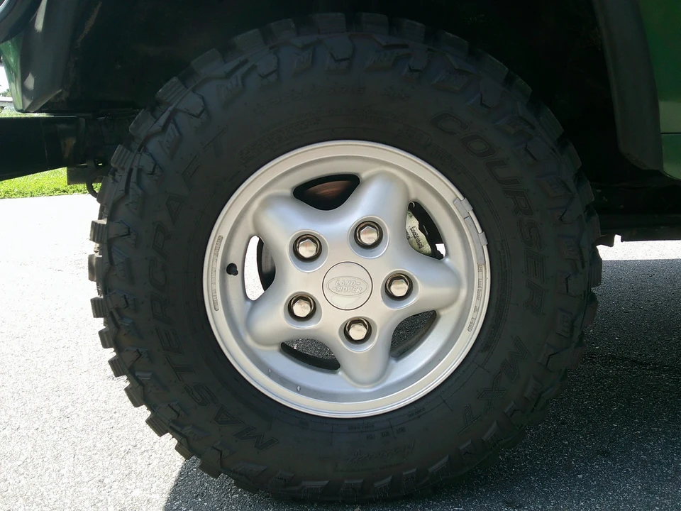 1997 Land Rover Defender 90 - Image 8 of 31