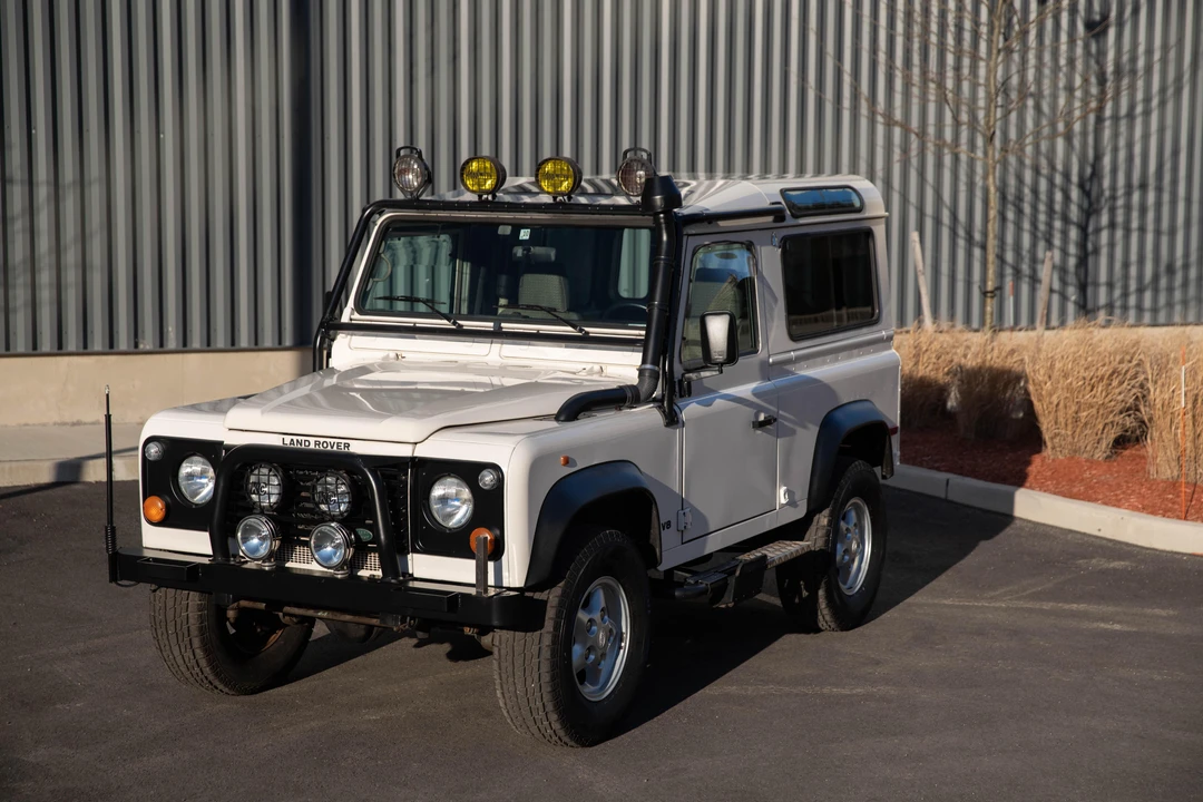 1997 Land Rover Defender 90 - Image 8 of 31