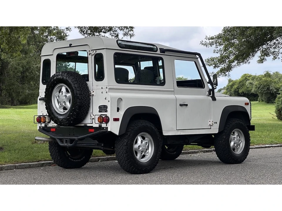 1997 Land Rover Defender 90 - Image 2 of 31