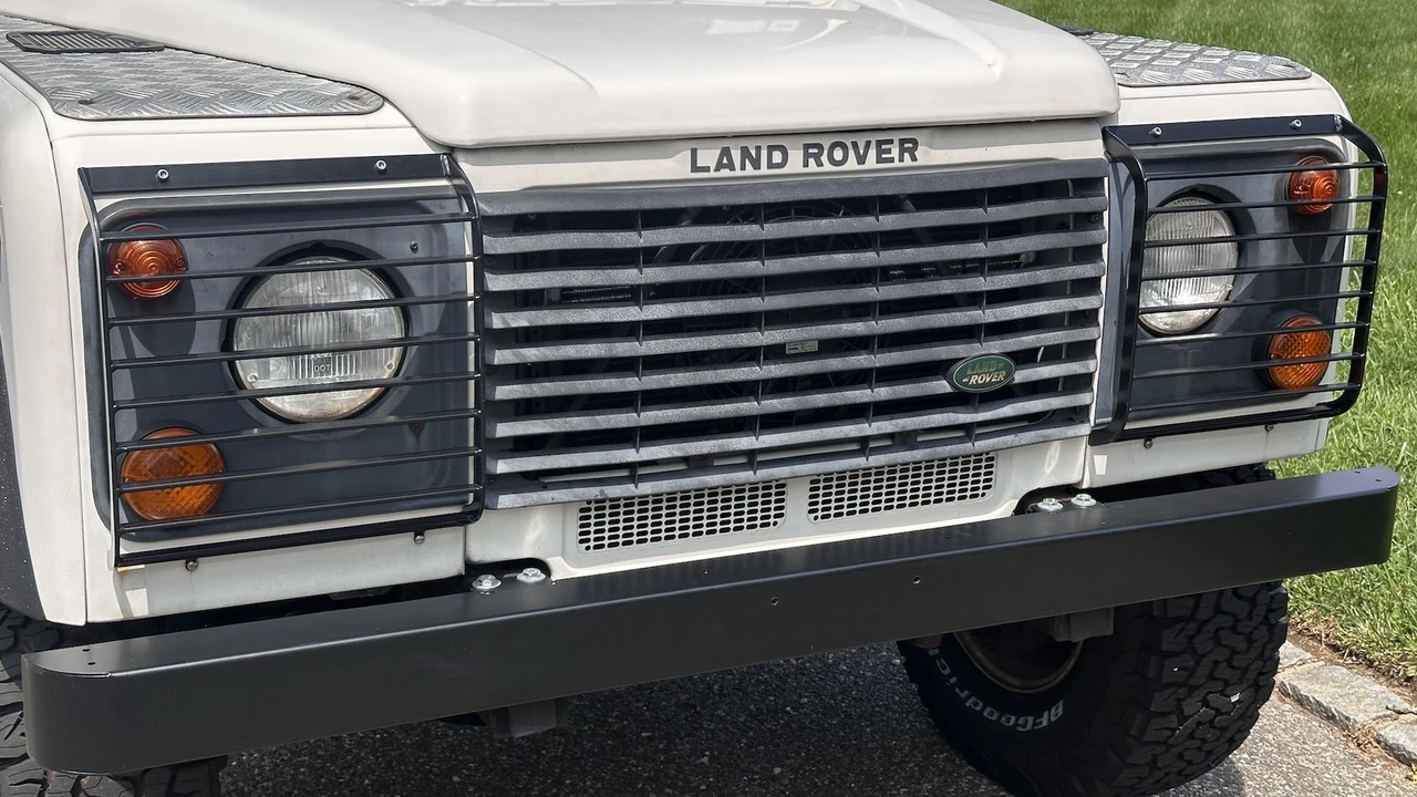 1997 Land Rover Defender 90 - Image 14 of 31