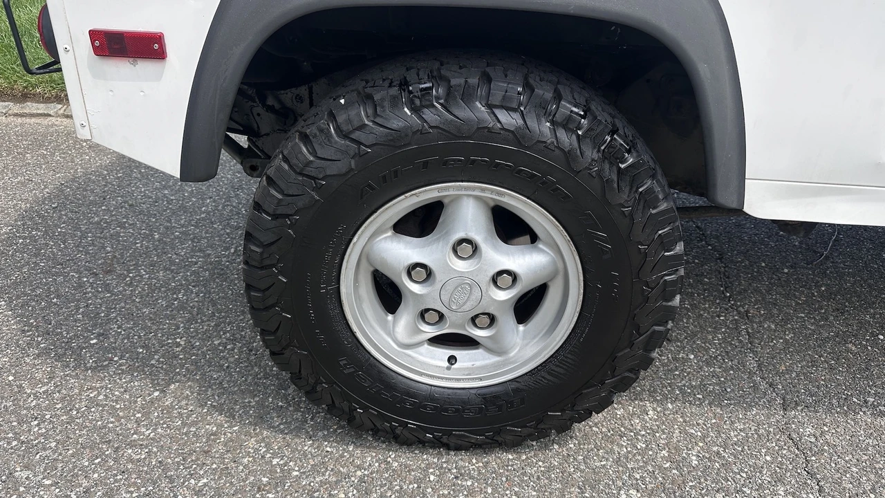 1997 Land Rover Defender 90 - Image 19 of 31