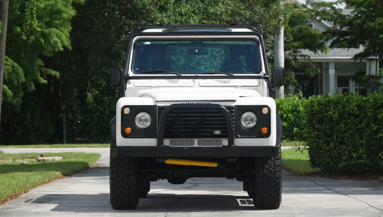 1997 Land Rover Defender 90 - Image 6 of 31