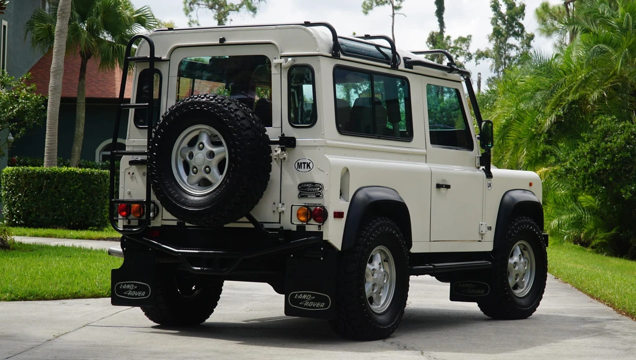 1997 Land Rover Defender 90 - Image 24 of 31