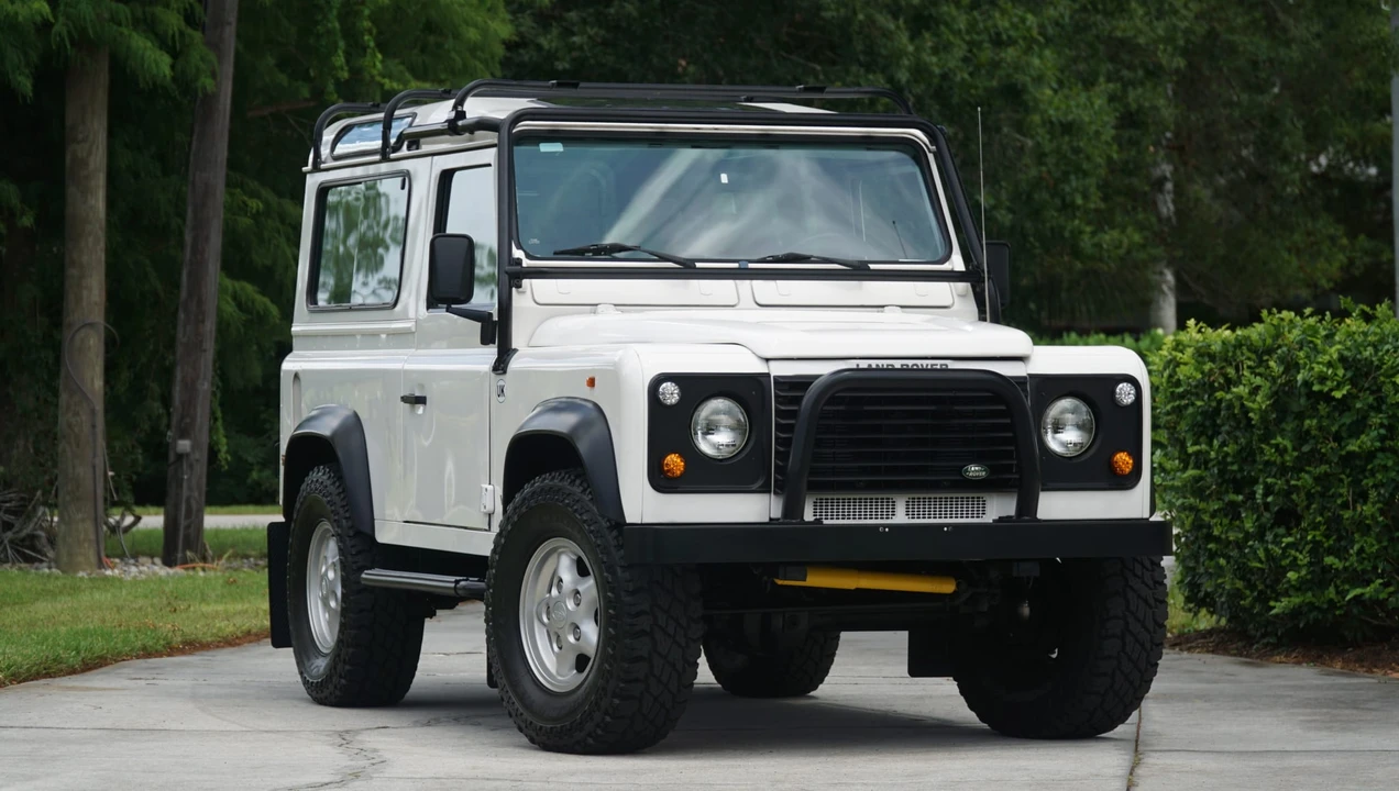 1997 Land Rover Defender 90 - Image 11 of 31