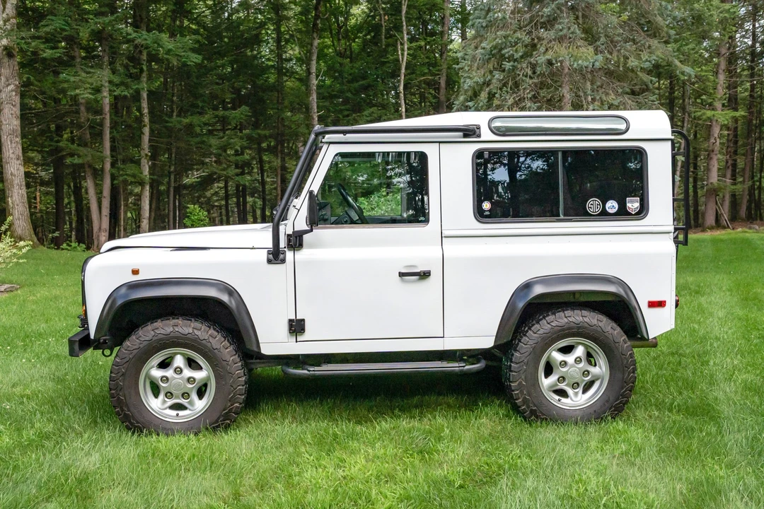 1997 Land Rover Defender 90 - Image 8 of 31