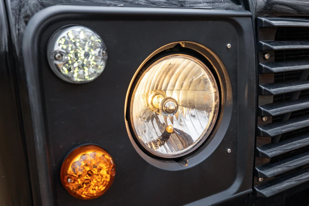 1997 Land Rover Defender 90 - Image 11 of 31