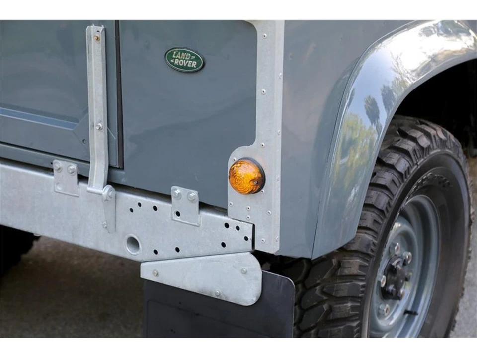 1997 Land Rover Defender 90 - Image 5 of 31