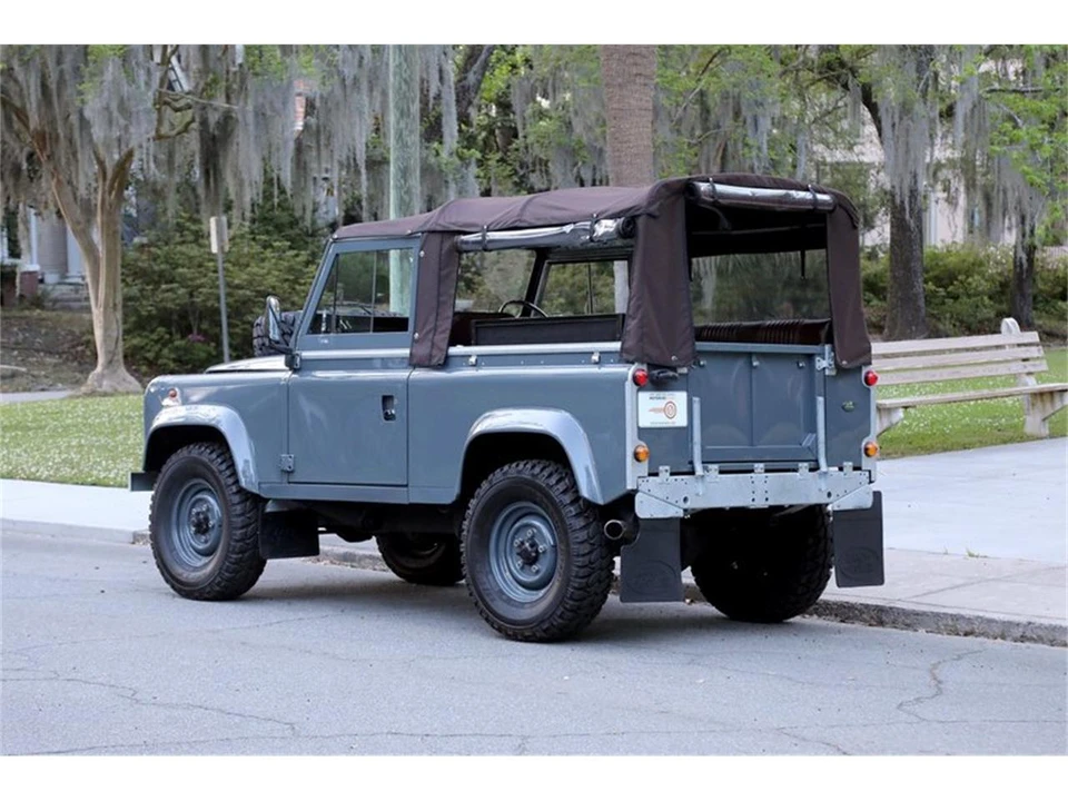 1997 Land Rover Defender 90 - Image 9 of 31