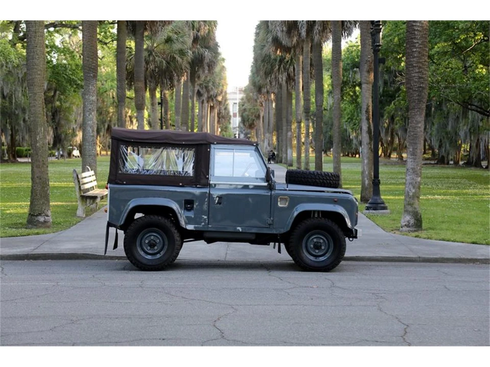 1997 Land Rover Defender 90 - Image 2 of 31