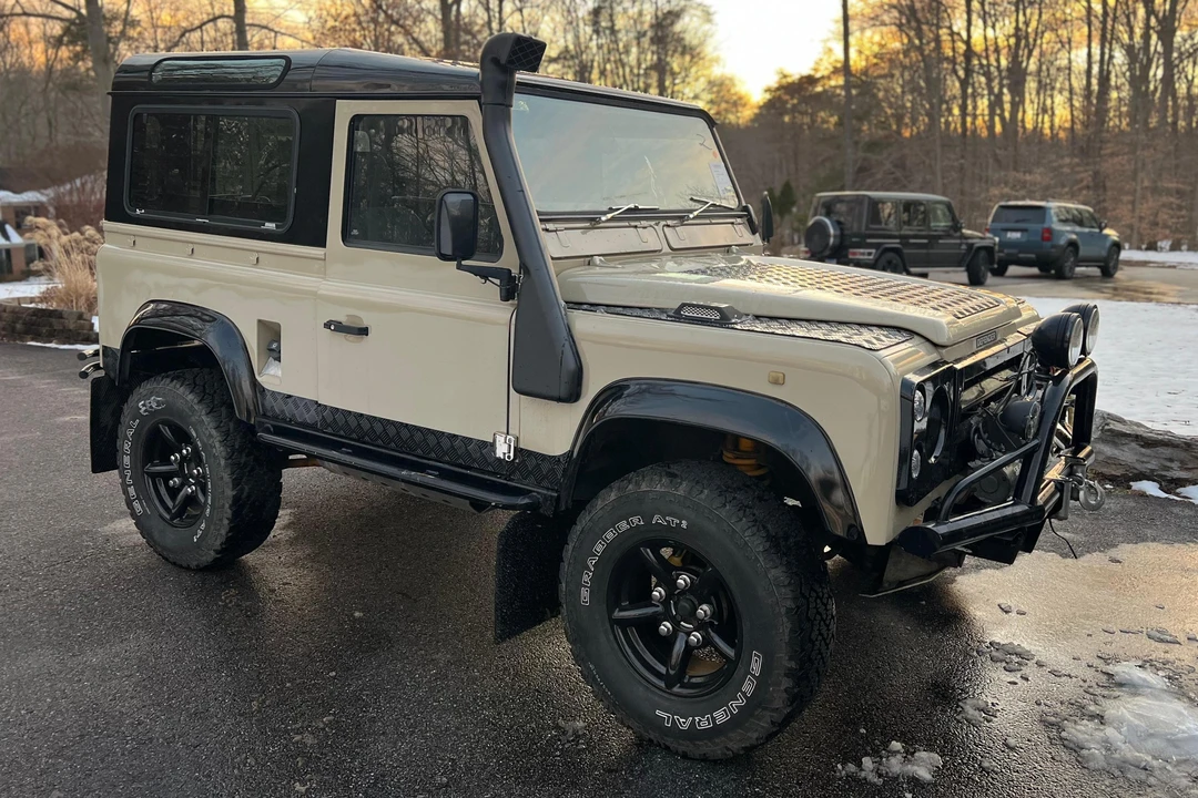 1997 Land Rover Defender 90 - Image 2 of 31