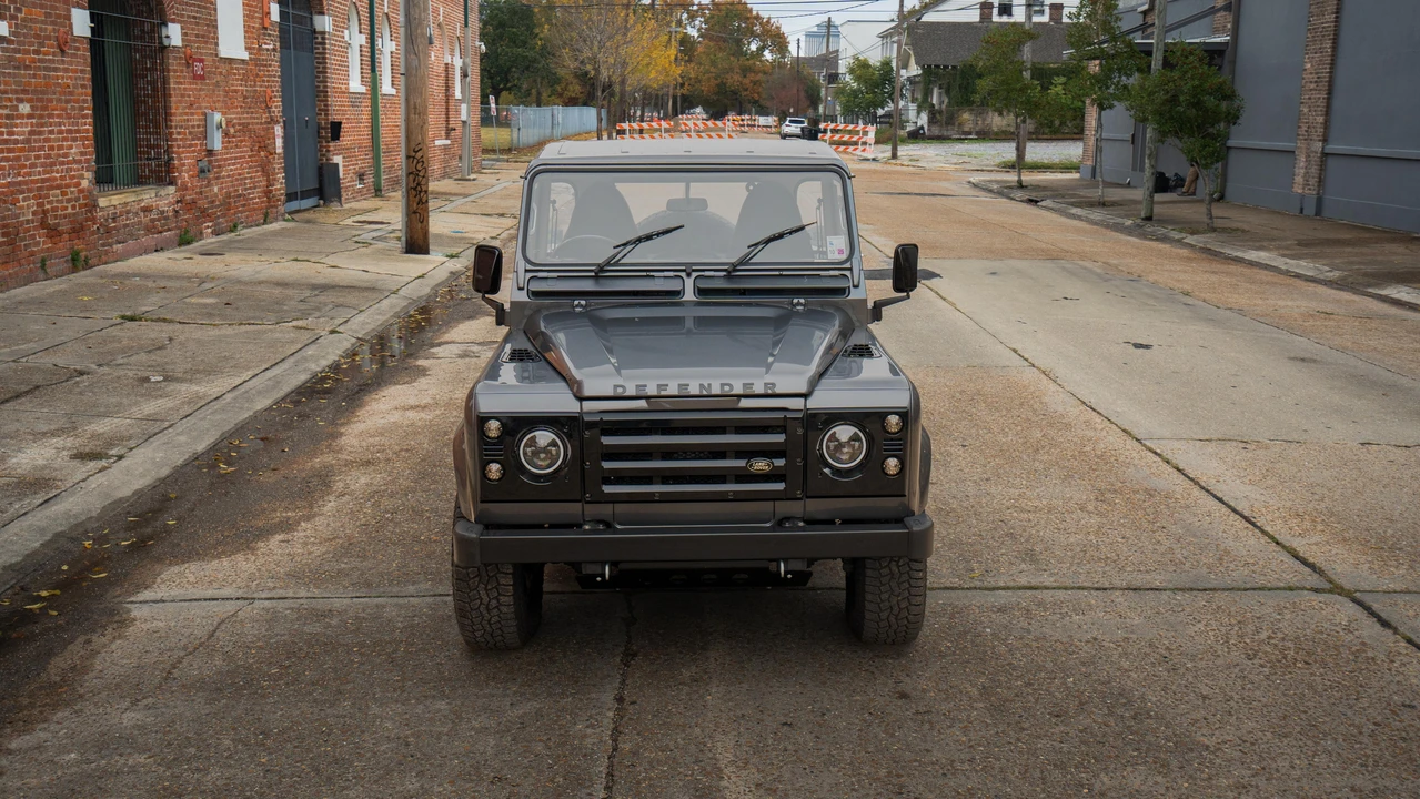 1997 Land Rover Defender 90 - Image 7 of 31