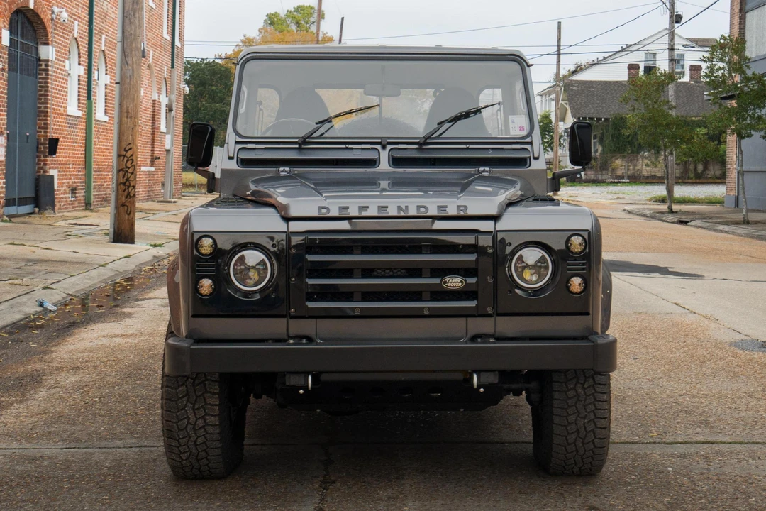 1997 Land Rover Defender 90 - Image 2 of 31