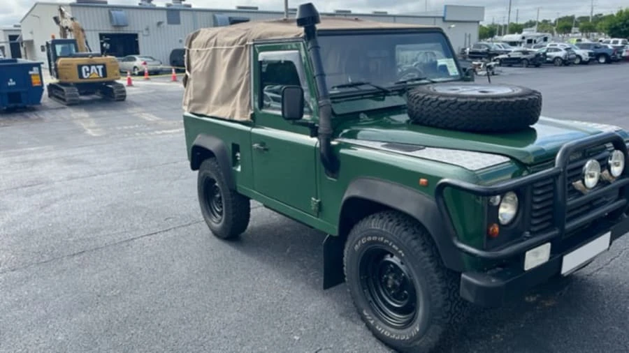 1997 Land Rover Defender 90 - Image 2 of 8