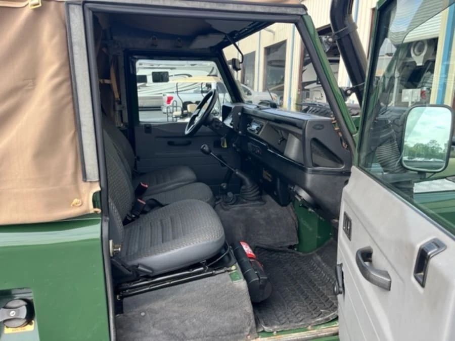 1997 Land Rover Defender 90 - Image 6 of 8