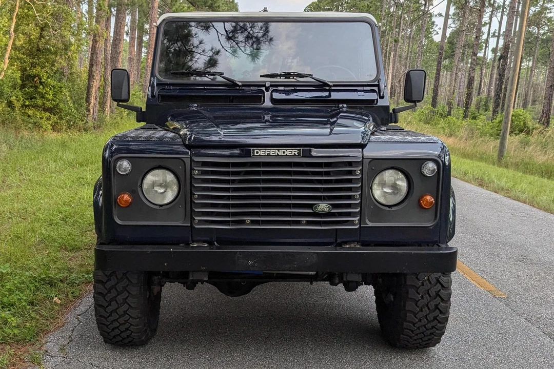 1997 Land Rover Defender 90 - Image 2 of 31