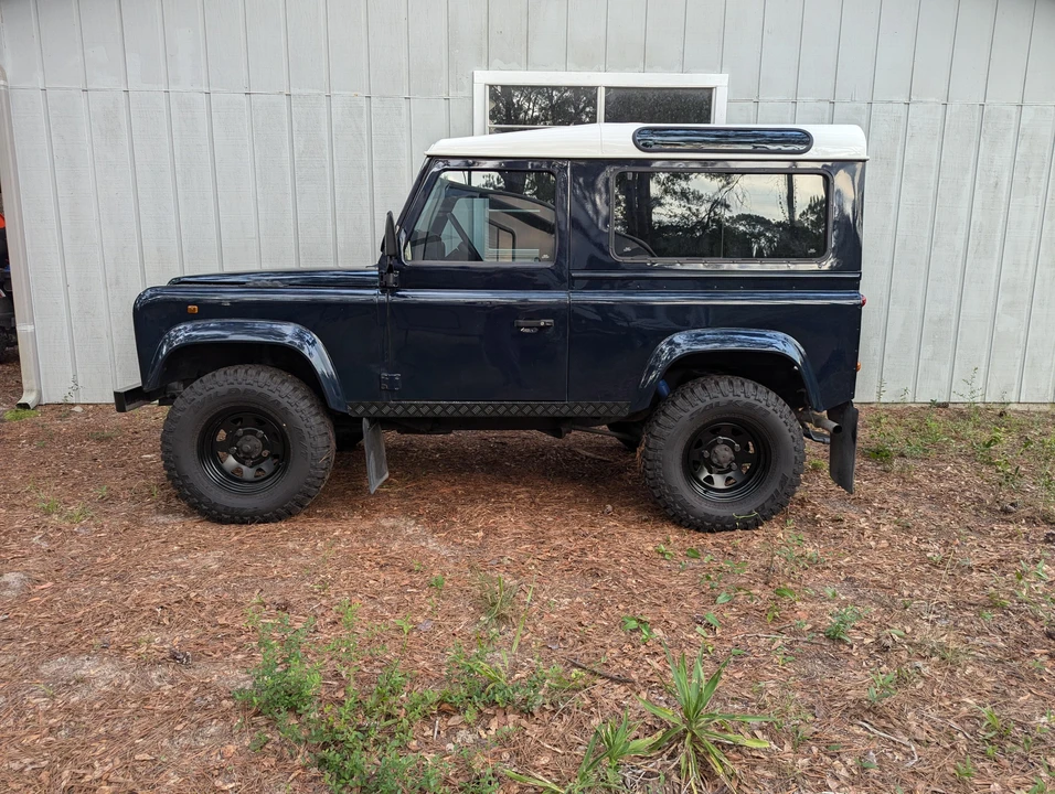 1997 Land Rover Defender 90 - Image 9 of 31