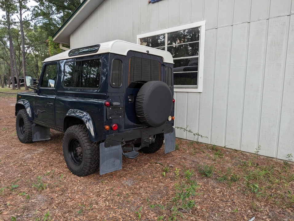 1997 Land Rover Defender 90 - Image 11 of 31