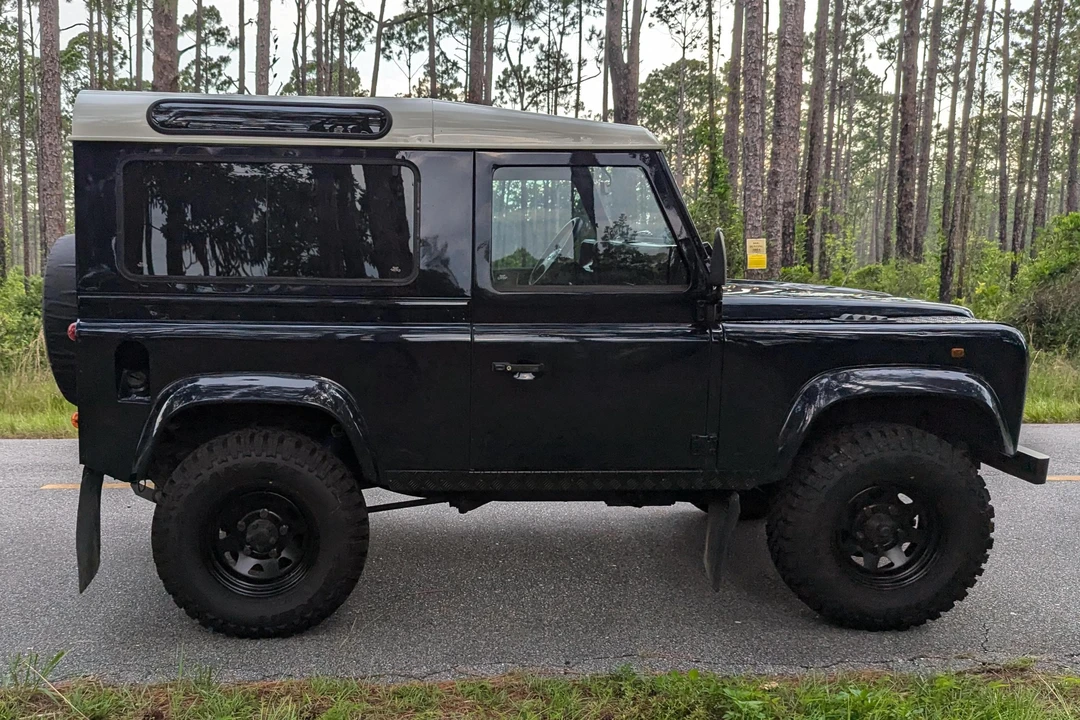 1997 Land Rover Defender 90 - Image 3 of 31