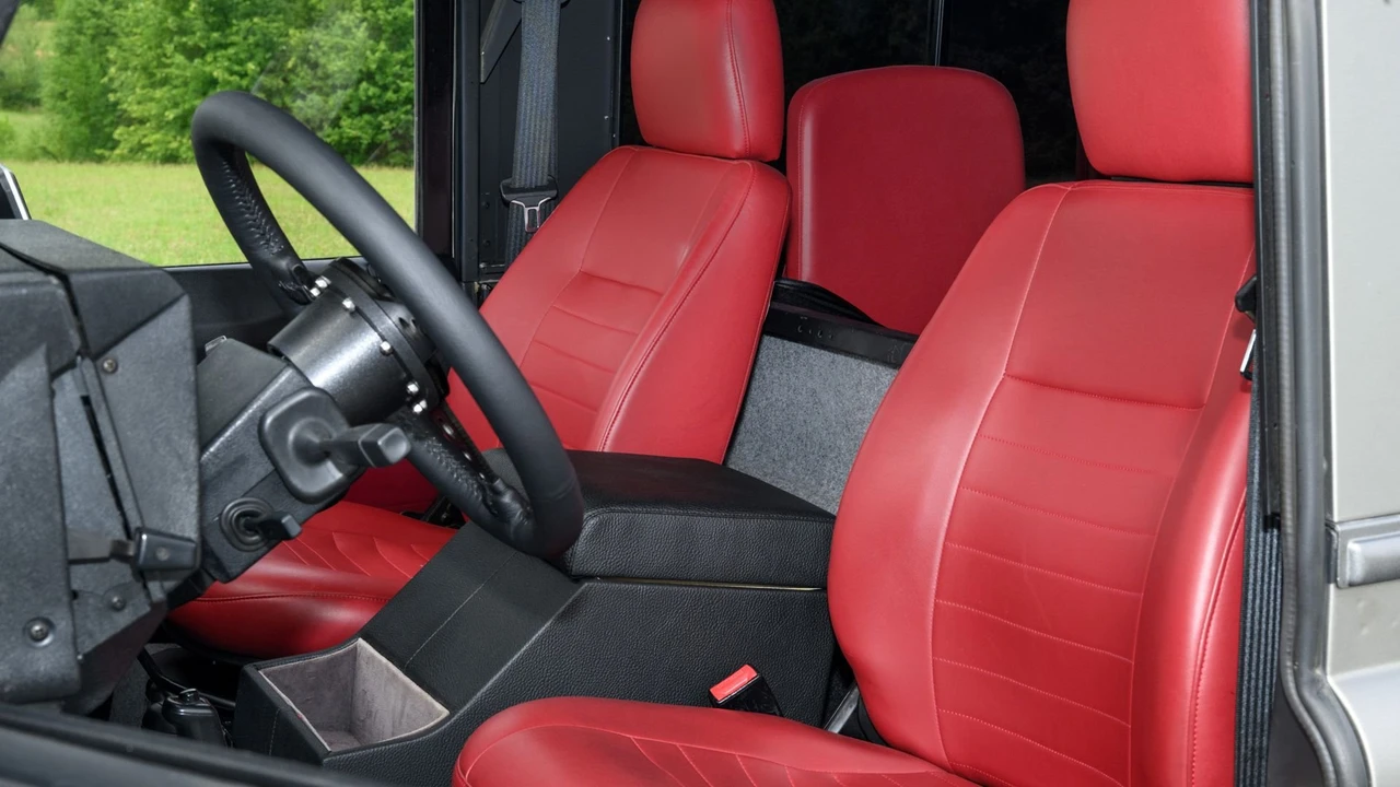 1997 Land Rover Defender 90 - Image 10 of 28