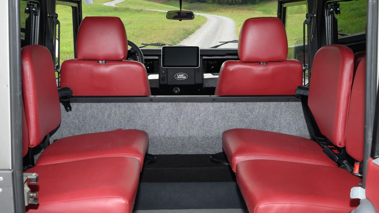 1997 Land Rover Defender 90 - Image 12 of 28