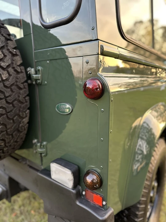1997 Land Rover Defender 90 - Image 9 of 31
