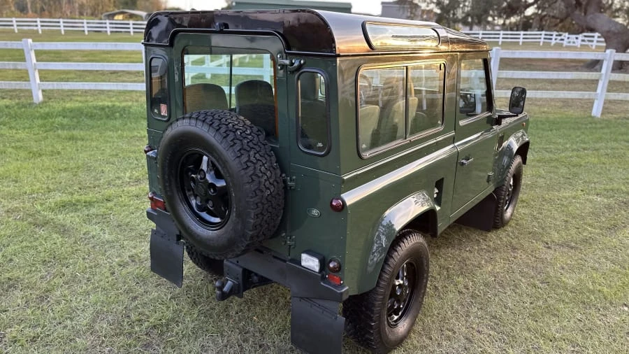 1997 Land Rover Defender 90 - Image 11 of 31