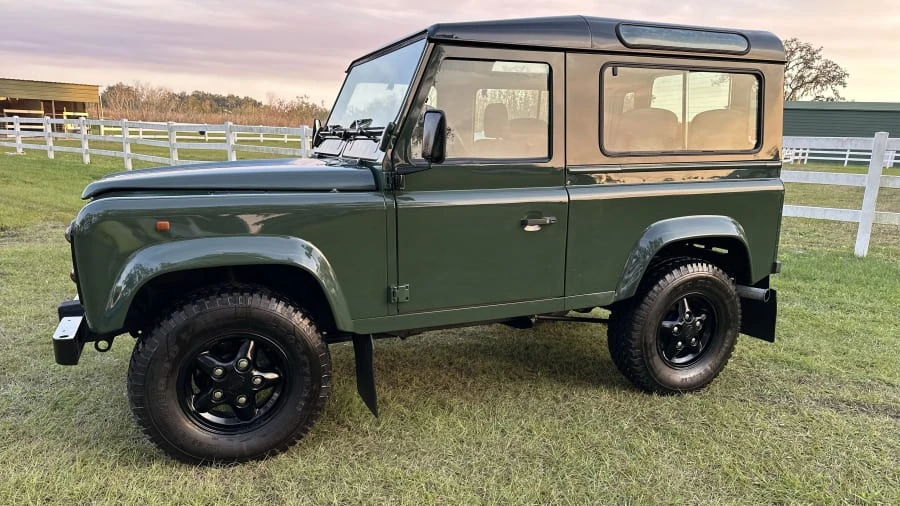 1997 Land Rover Defender 90 - Image 2 of 31