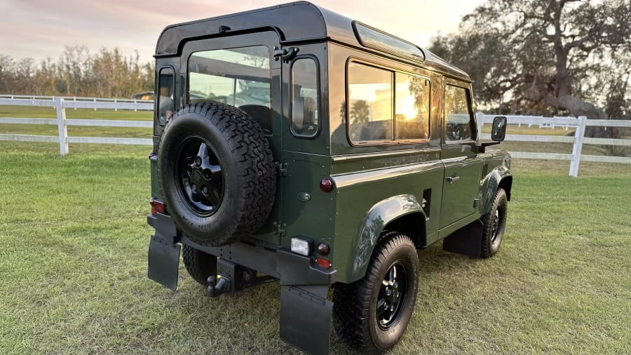 1997 Land Rover Defender 90 - Image 3 of 31
