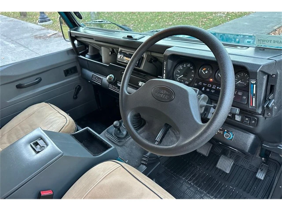 1997 Land Rover Defender 90 - Image 19 of 31
